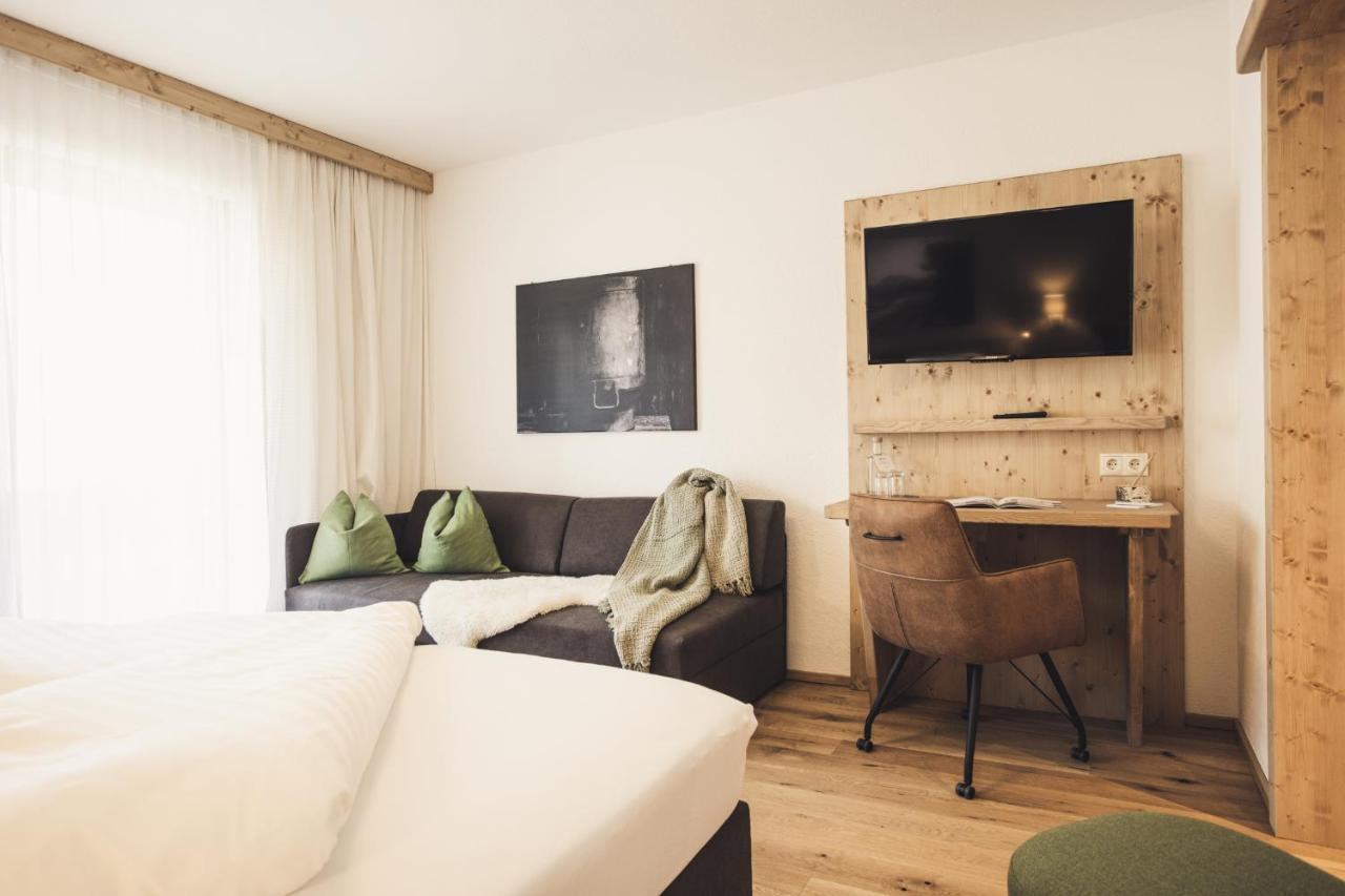 Hotel Johanna Mitten Im Oetztal Umhausen Dış mekan fotoğraf